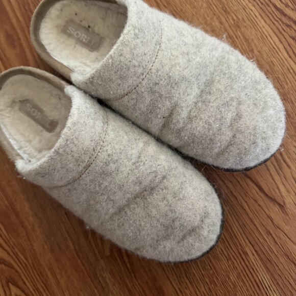 SOREL Nakiska Scuff Slipper in Ancient Fossil Gum - Picture 3 of 6